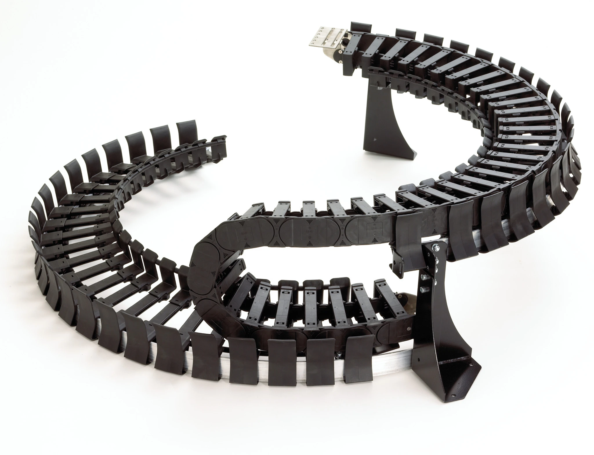 twisterchain® 最大360°回転｜イグス®
